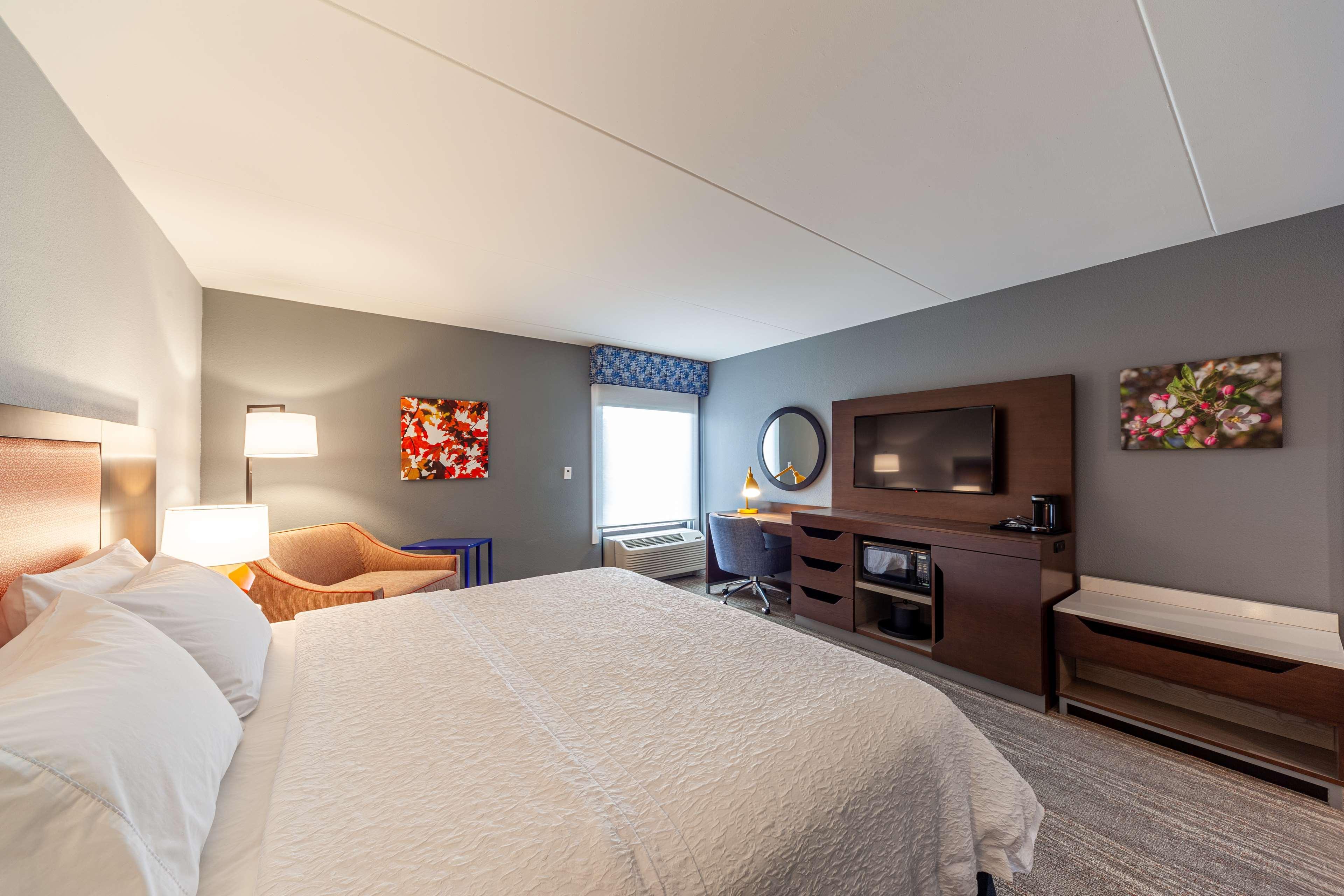 Hampton Inn Уинчестер Экстерьер фото