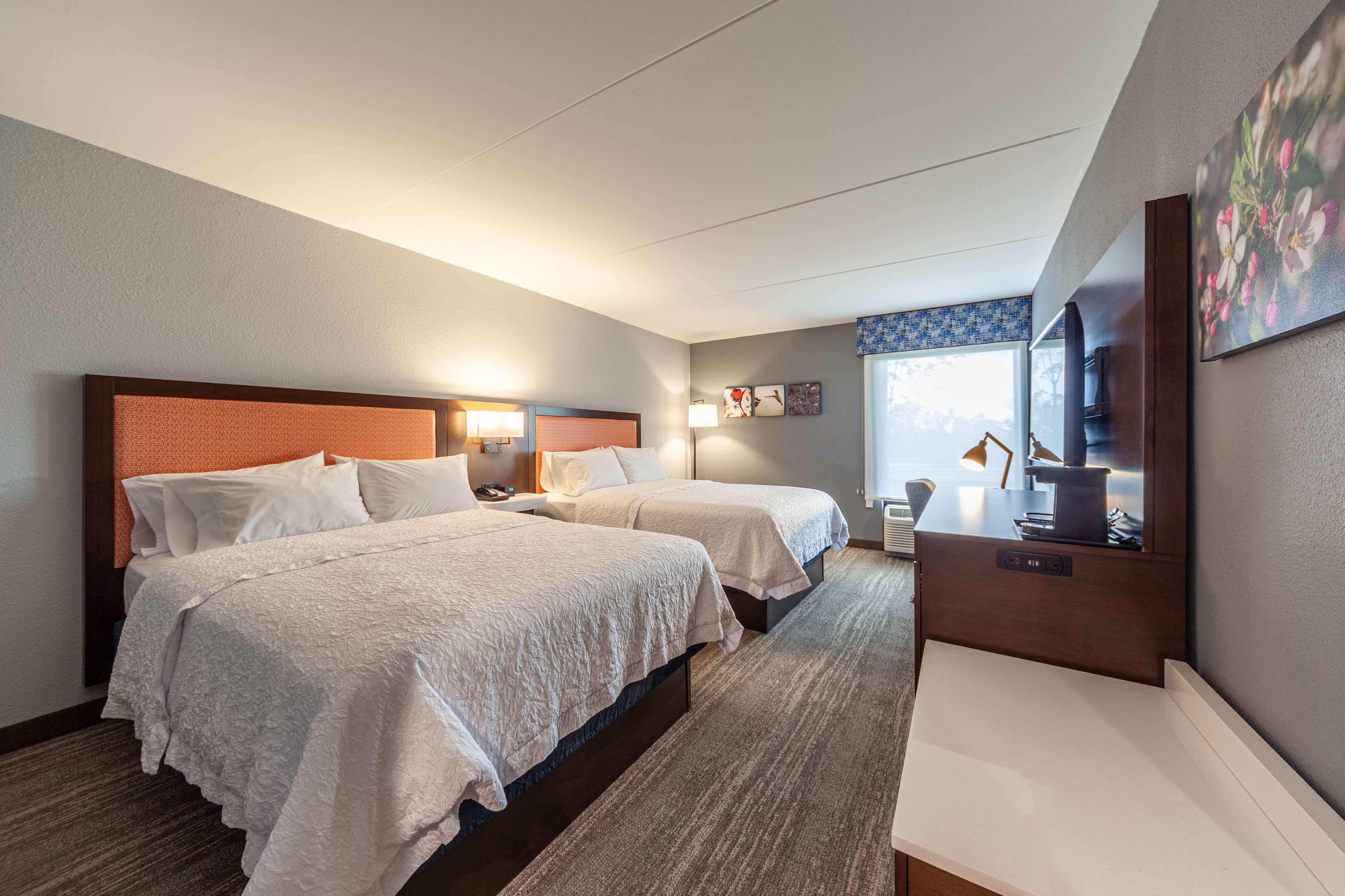 Hampton Inn Уинчестер Экстерьер фото