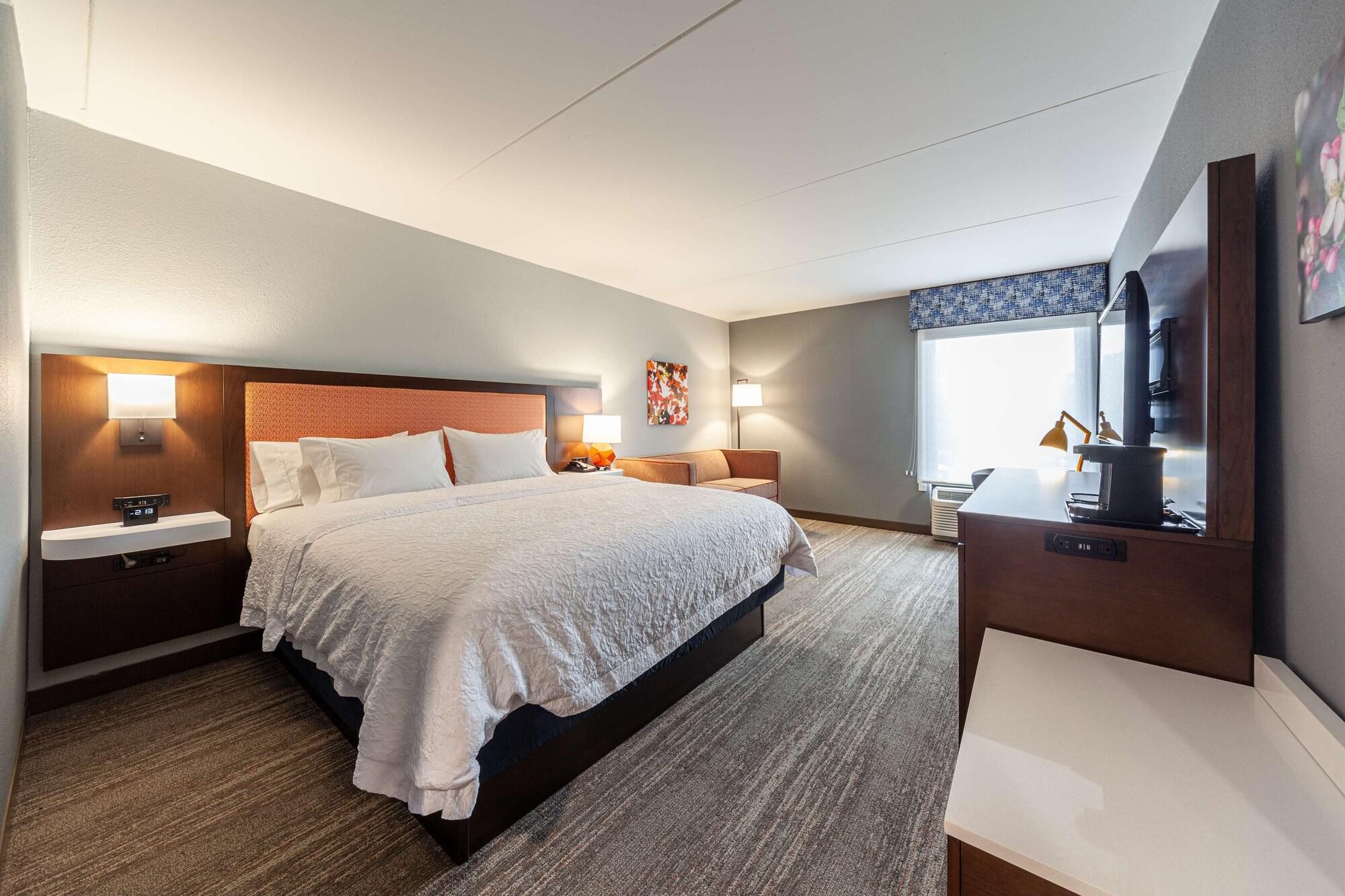 Hampton Inn Уинчестер Экстерьер фото