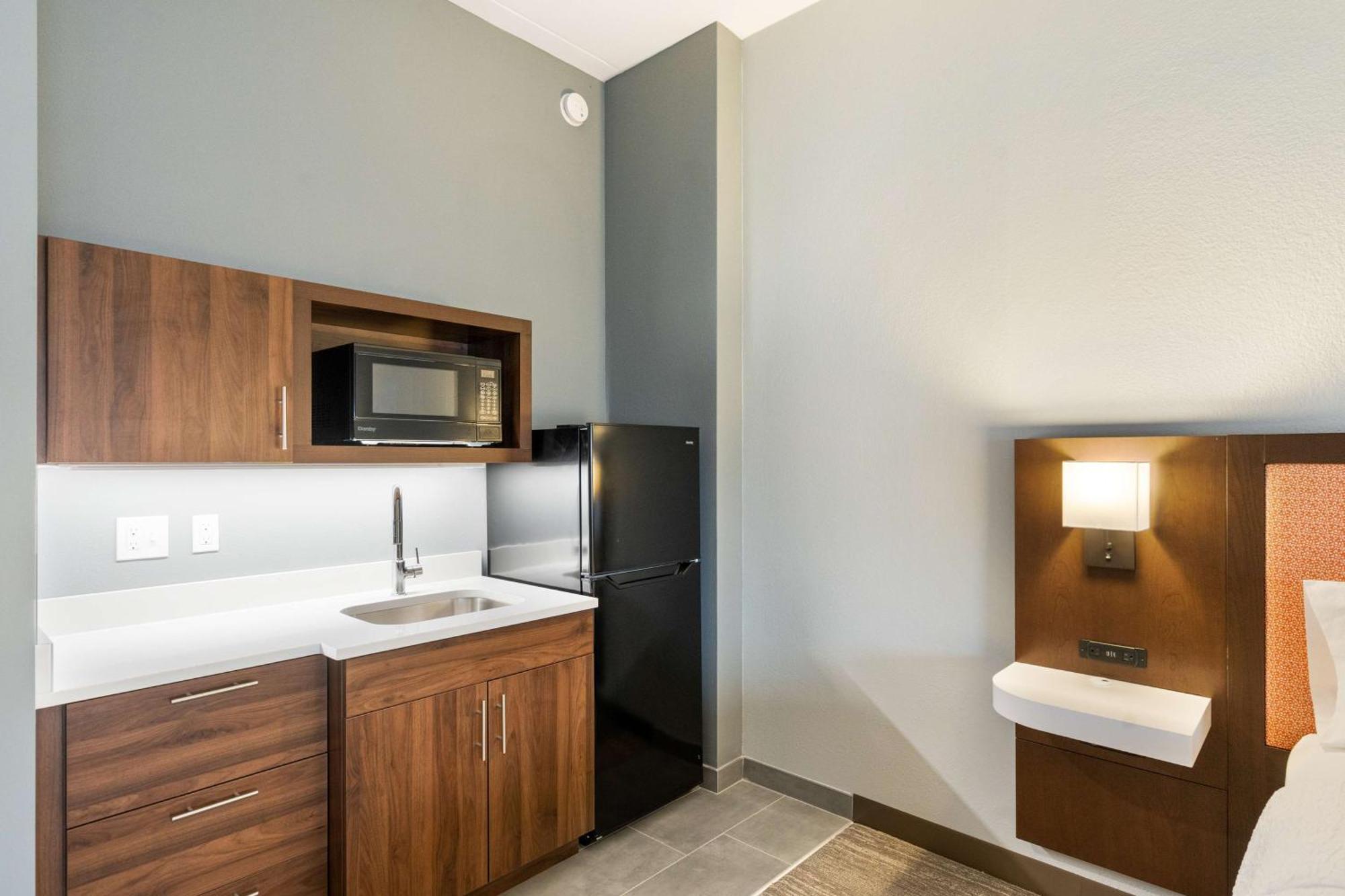 Hampton Inn Уинчестер Экстерьер фото
