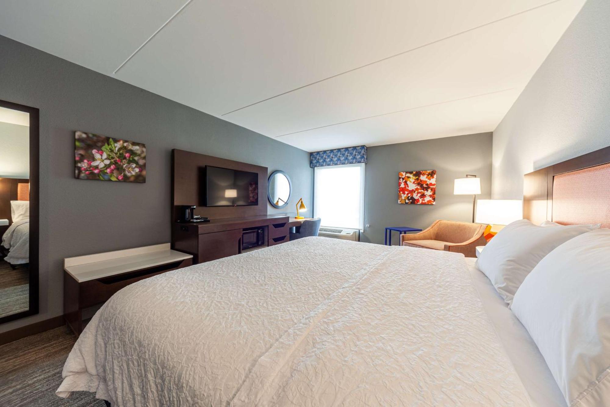 Hampton Inn Уинчестер Экстерьер фото