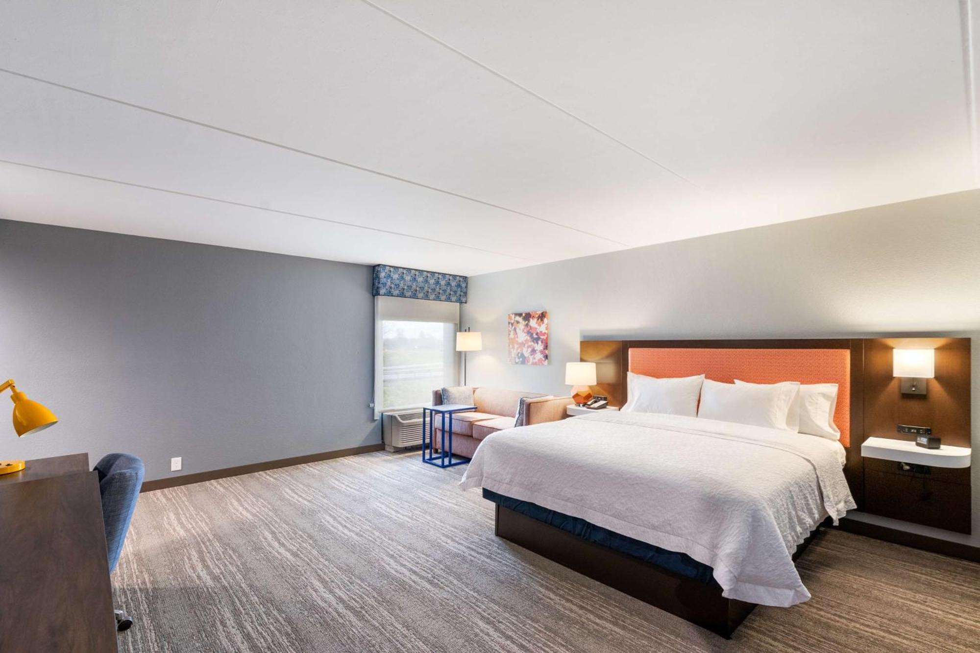Hampton Inn Уинчестер Экстерьер фото