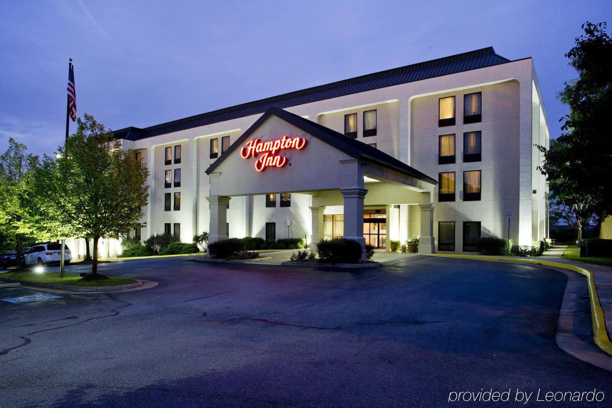 Hampton Inn Уинчестер Экстерьер фото
